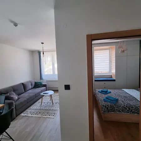 Aurelius Bombay - Jahorinska Vila